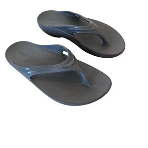 OOFOS Charcoal Comfort Sandals